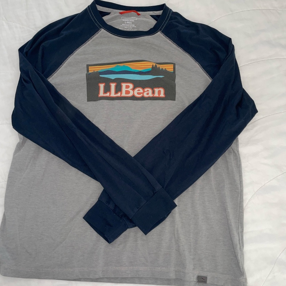 L.L. Bean Men's Blue and Gray Graphic Long Sleeve Tee